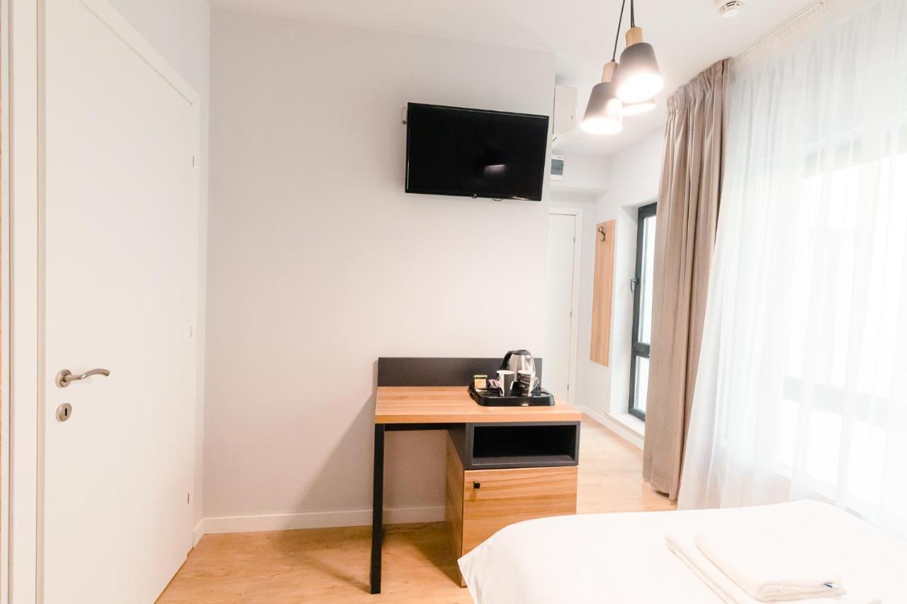 Labirint Boutique Hotel Bucharest Exterior photo
