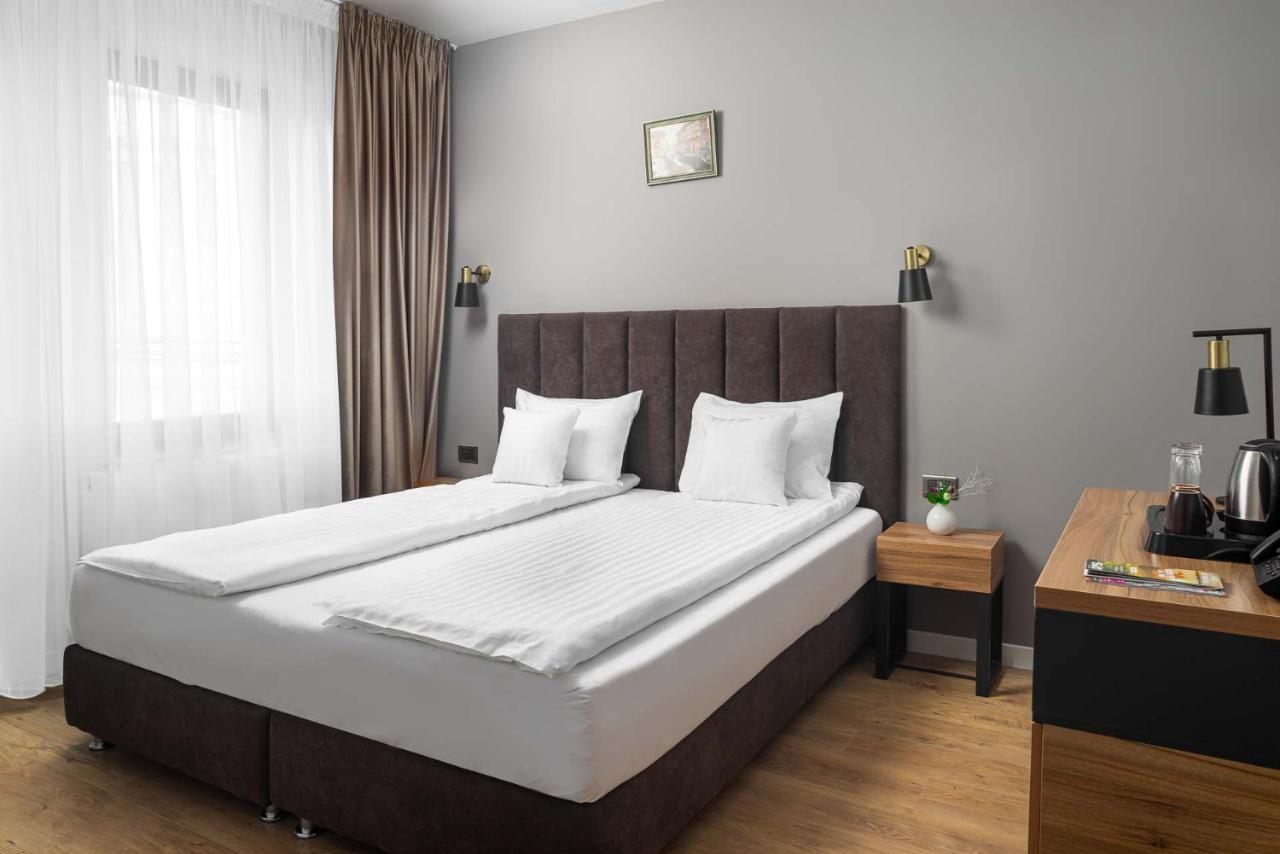 Labirint Boutique Hotel Bucharest Exterior photo