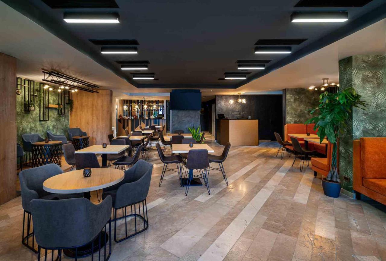 Labirint Boutique Hotel Bucharest Exterior photo