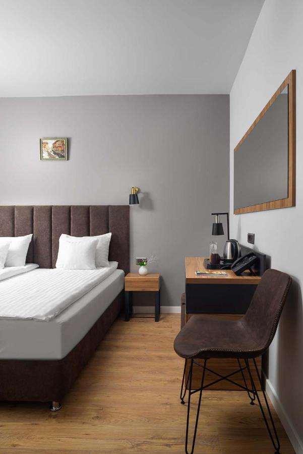 Labirint Boutique Hotel Bucharest Exterior photo