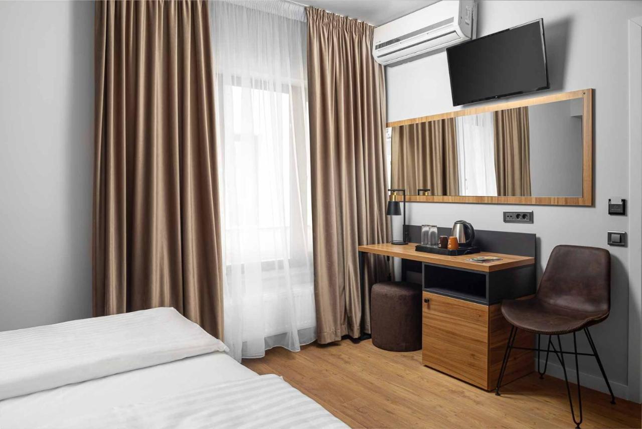Labirint Boutique Hotel Bucharest Exterior photo